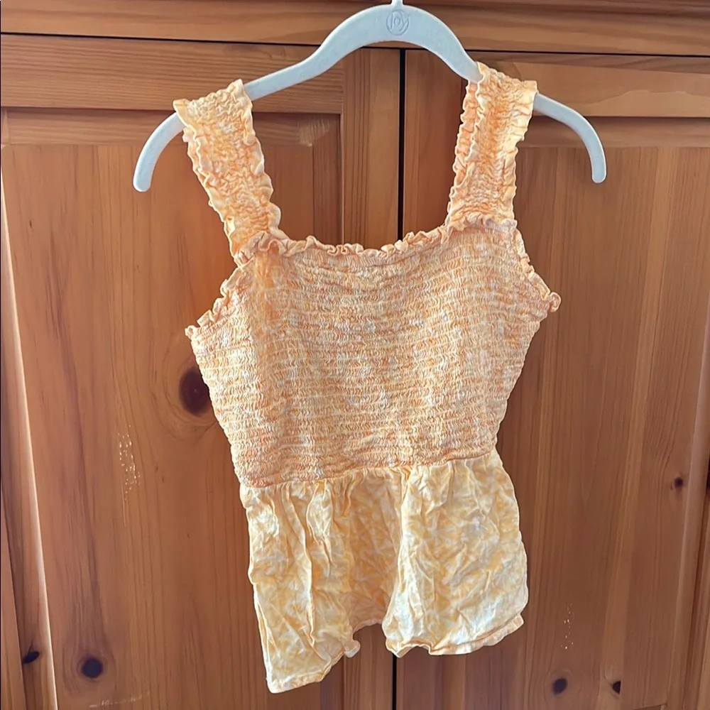 Old Navy Ruffled Crop Tank 🧡🤍 - Picture 4 of 12